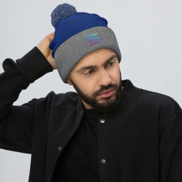 SOLANA Pom-Pom Beanie